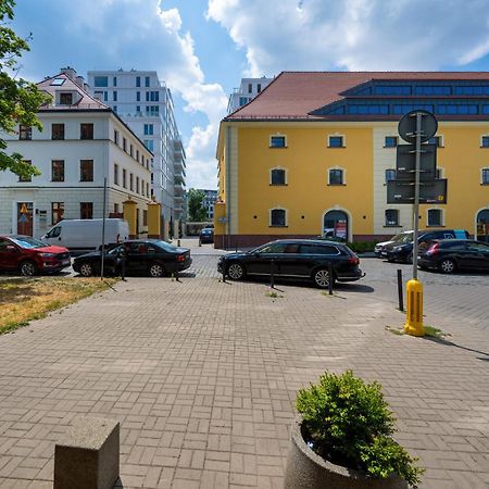 Elegancki Apartament Z Parkingiem Blisko Starego Miasta By Noclegi Renters ヴロツワフ エクステリア 写真