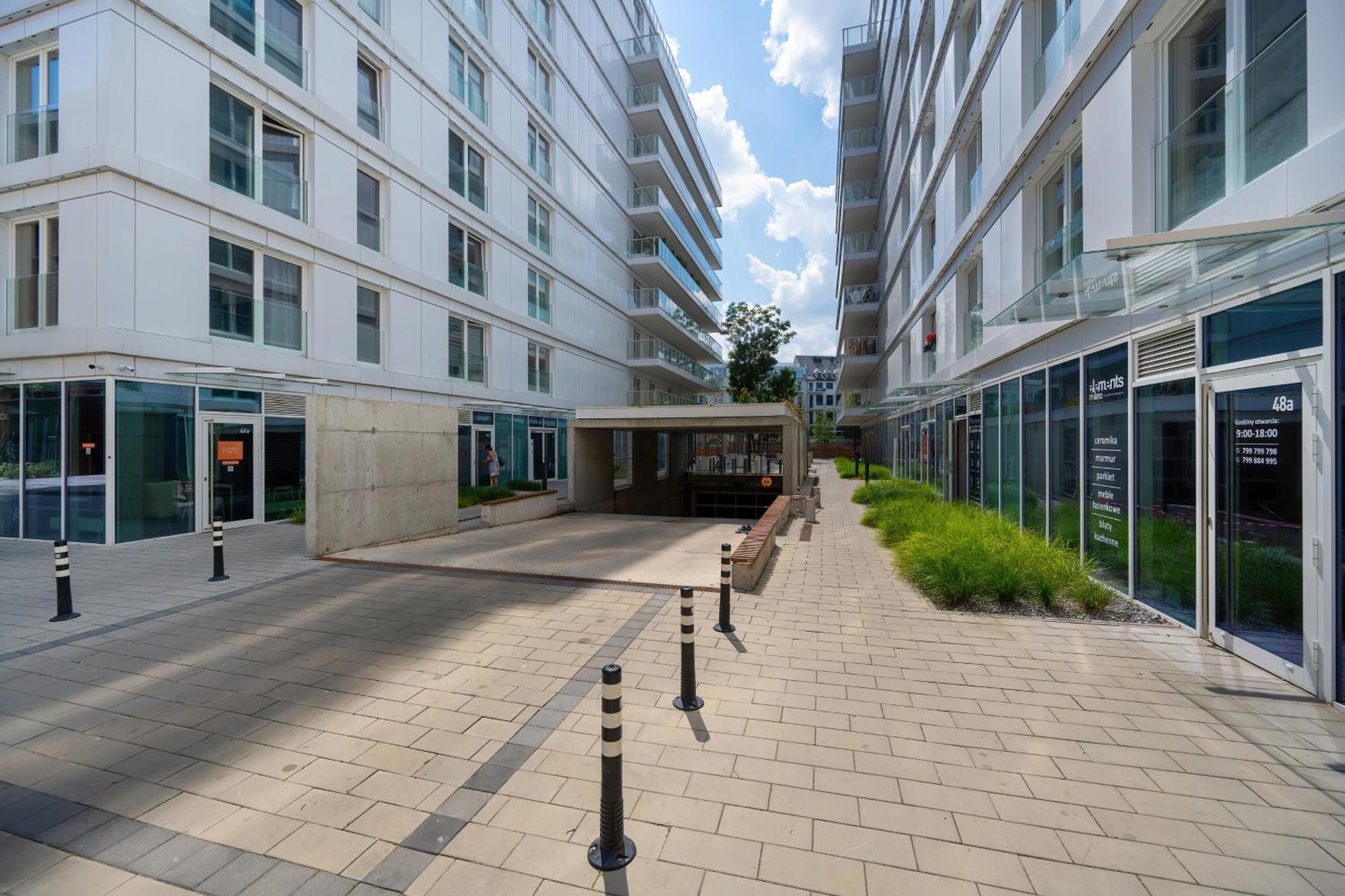 Elegancki Apartament Z Parkingiem Blisko Starego Miasta By Noclegi Renters ヴロツワフ エクステリア 写真