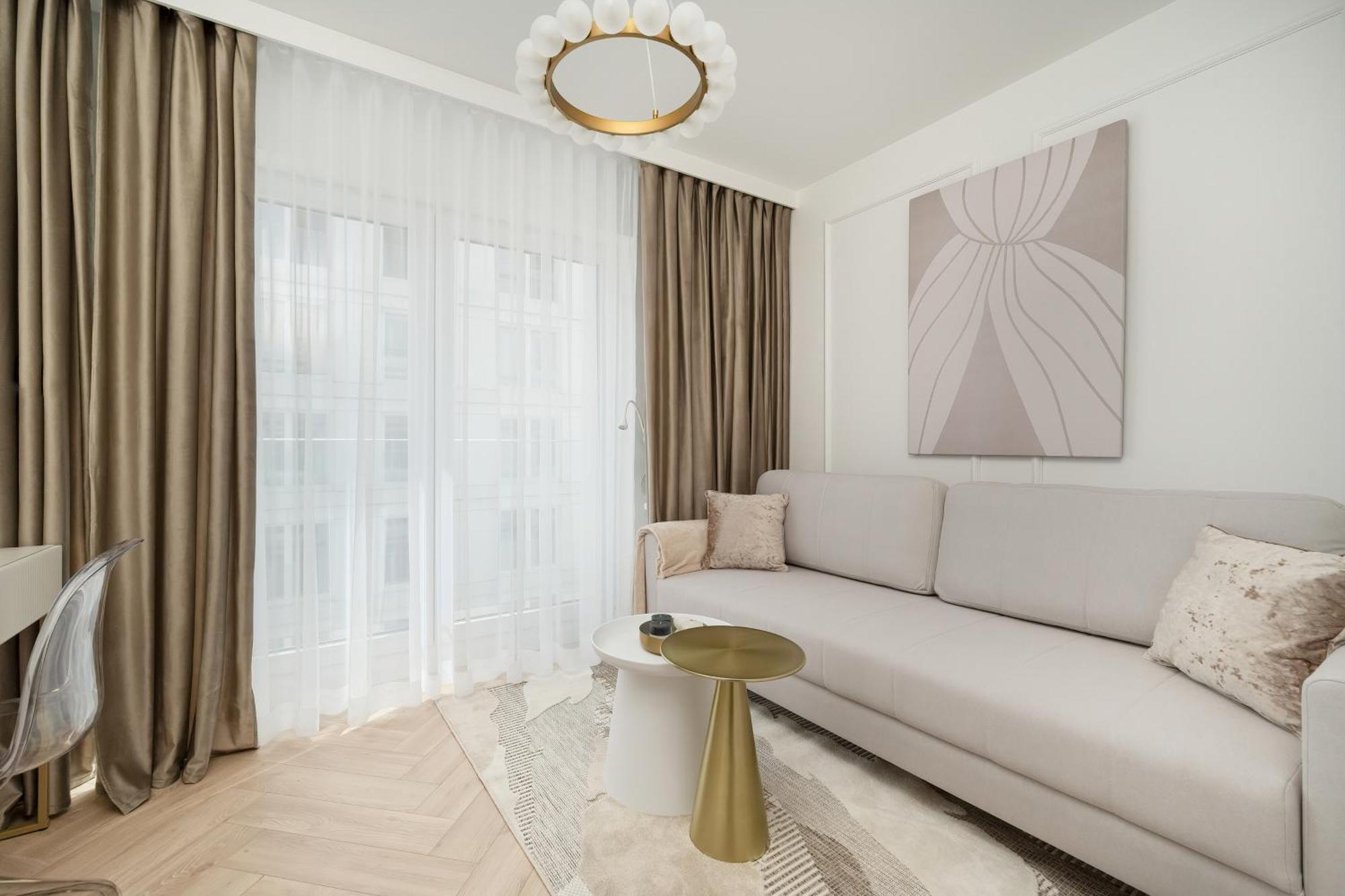 Elegancki Apartament Z Parkingiem Blisko Starego Miasta By Noclegi Renters ヴロツワフ エクステリア 写真